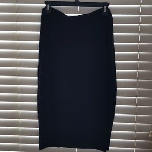 Vince Camuto pull on straight skirt